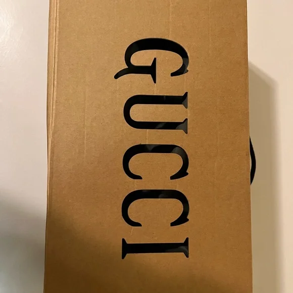 Men's Gucci Designer Sneakers - Picture 9 of 9